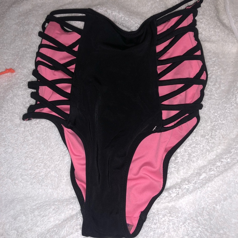 NEW☀️⛱ PINK swim bottoms!